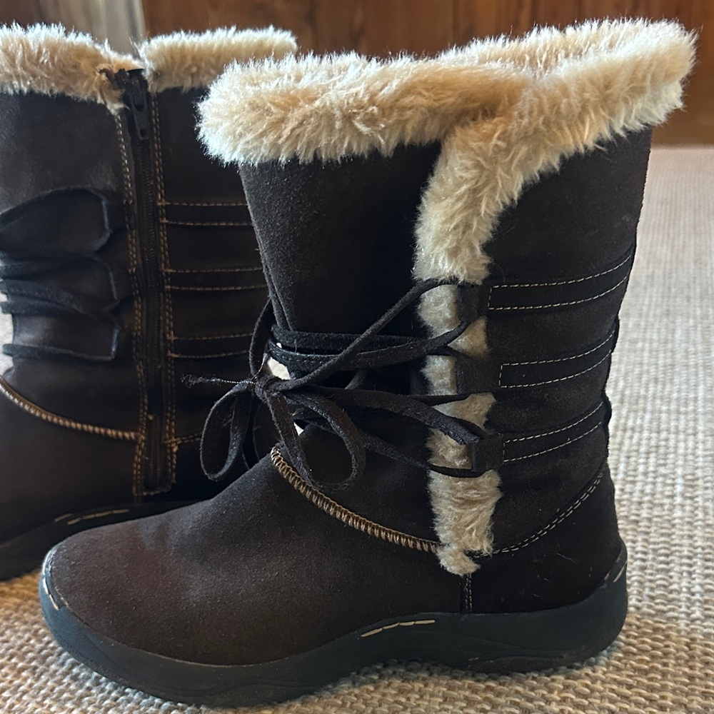 ❤️Cute, Cozy, & Clean! Brown Boots with Faux Fur Lining, Size 7. Adorable boots!